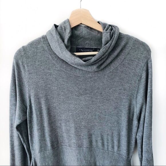 💝(3/$25) 𝅺xception • cowl neck asymmetrical tunic - Picture 4 of 7